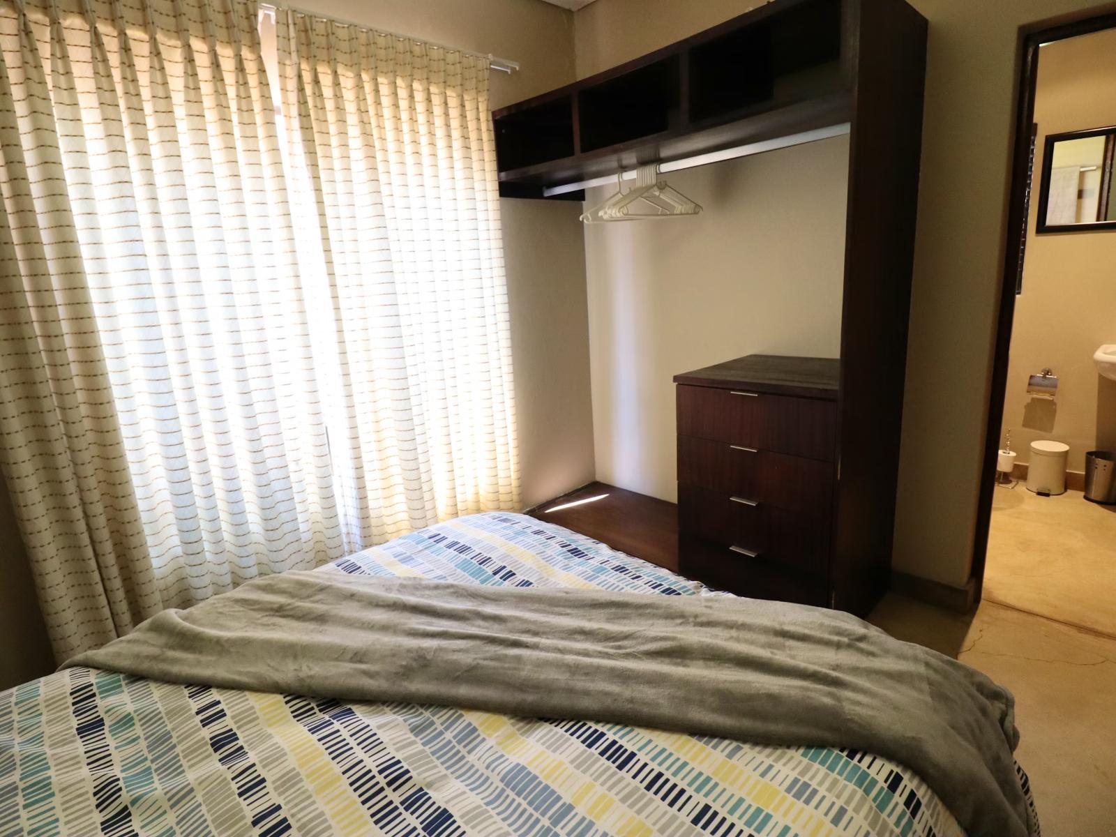 Room 1 — Photo of the whole room