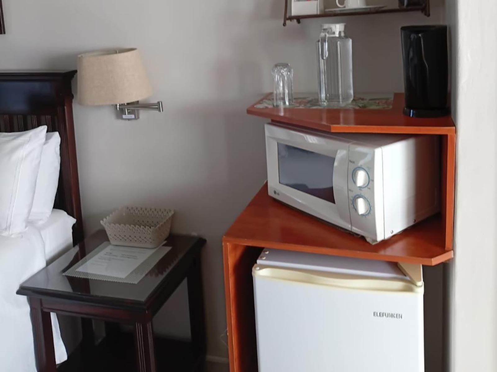 Room 1 — Coffee/tea facilities