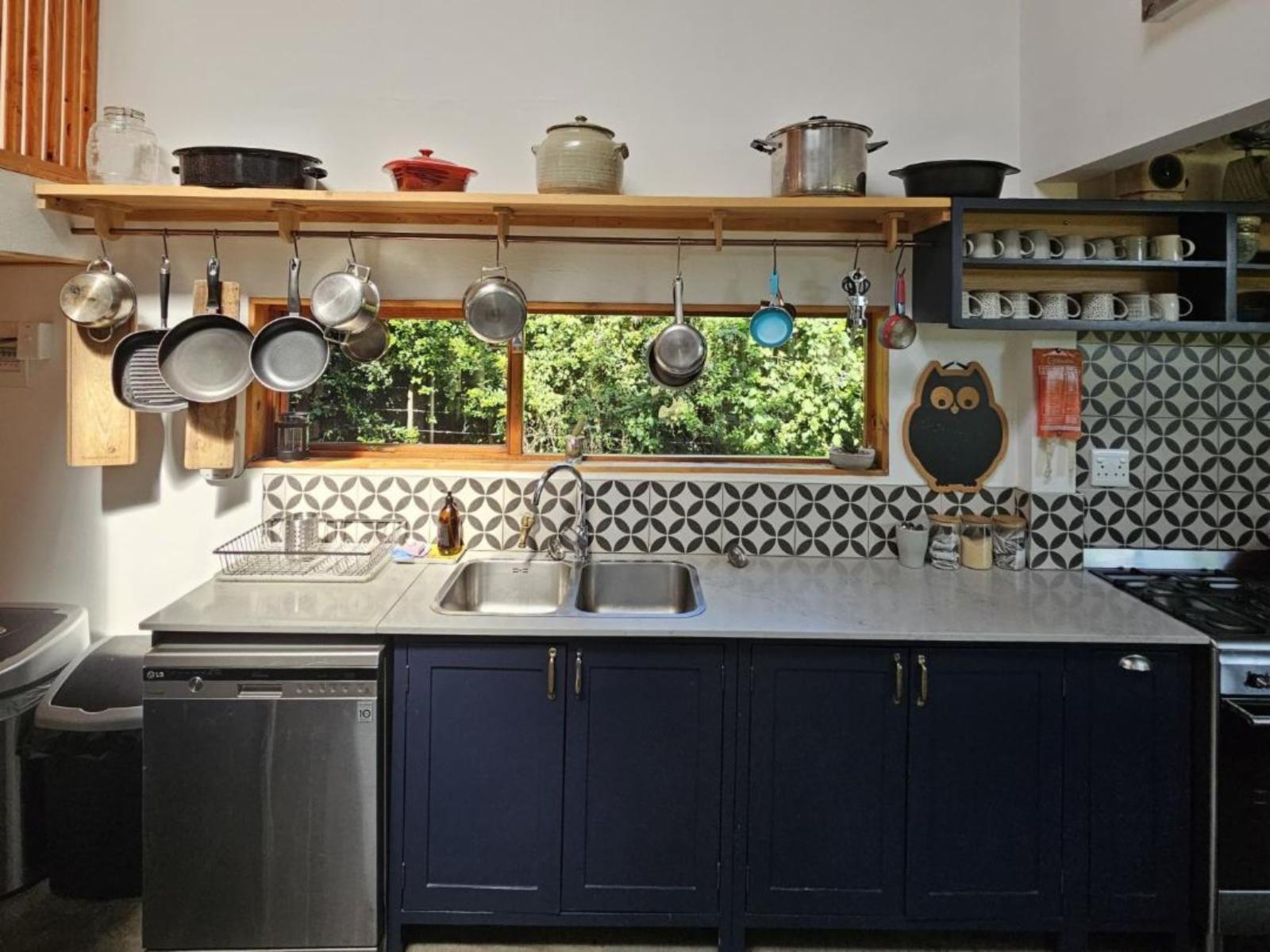 Room 1 — Kitchenette