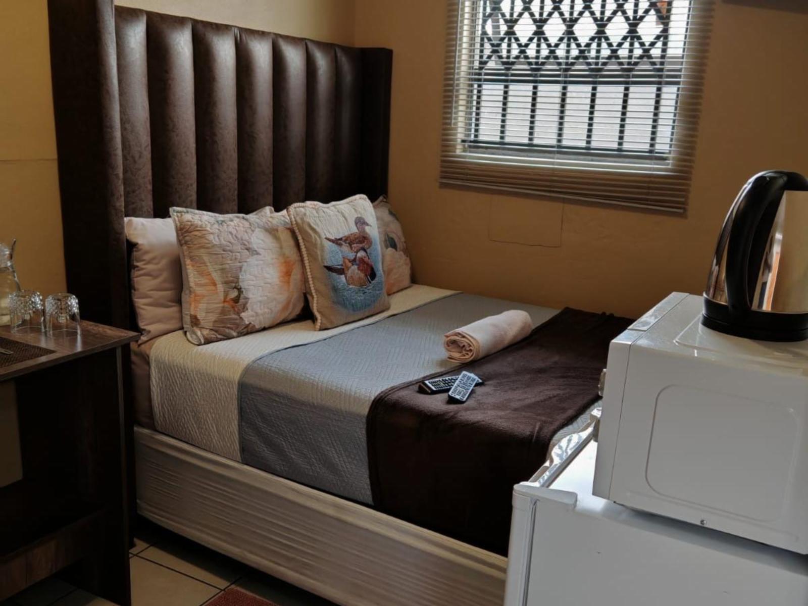 Room 1 — Photo of the whole room
