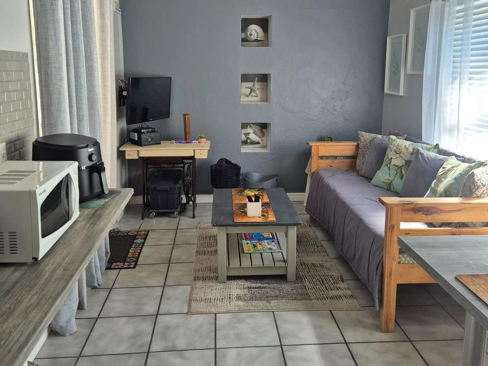 Room 1 — Photo of the whole room