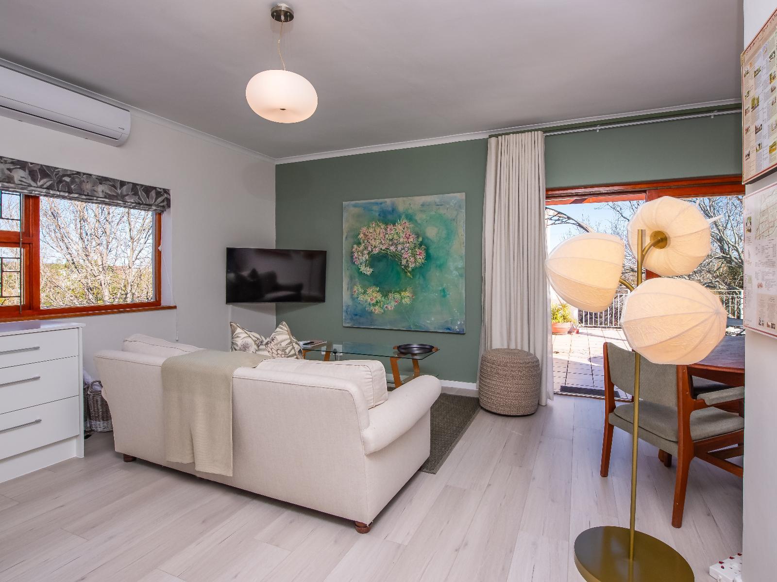 Room 1 — Communal lounge/ TV room