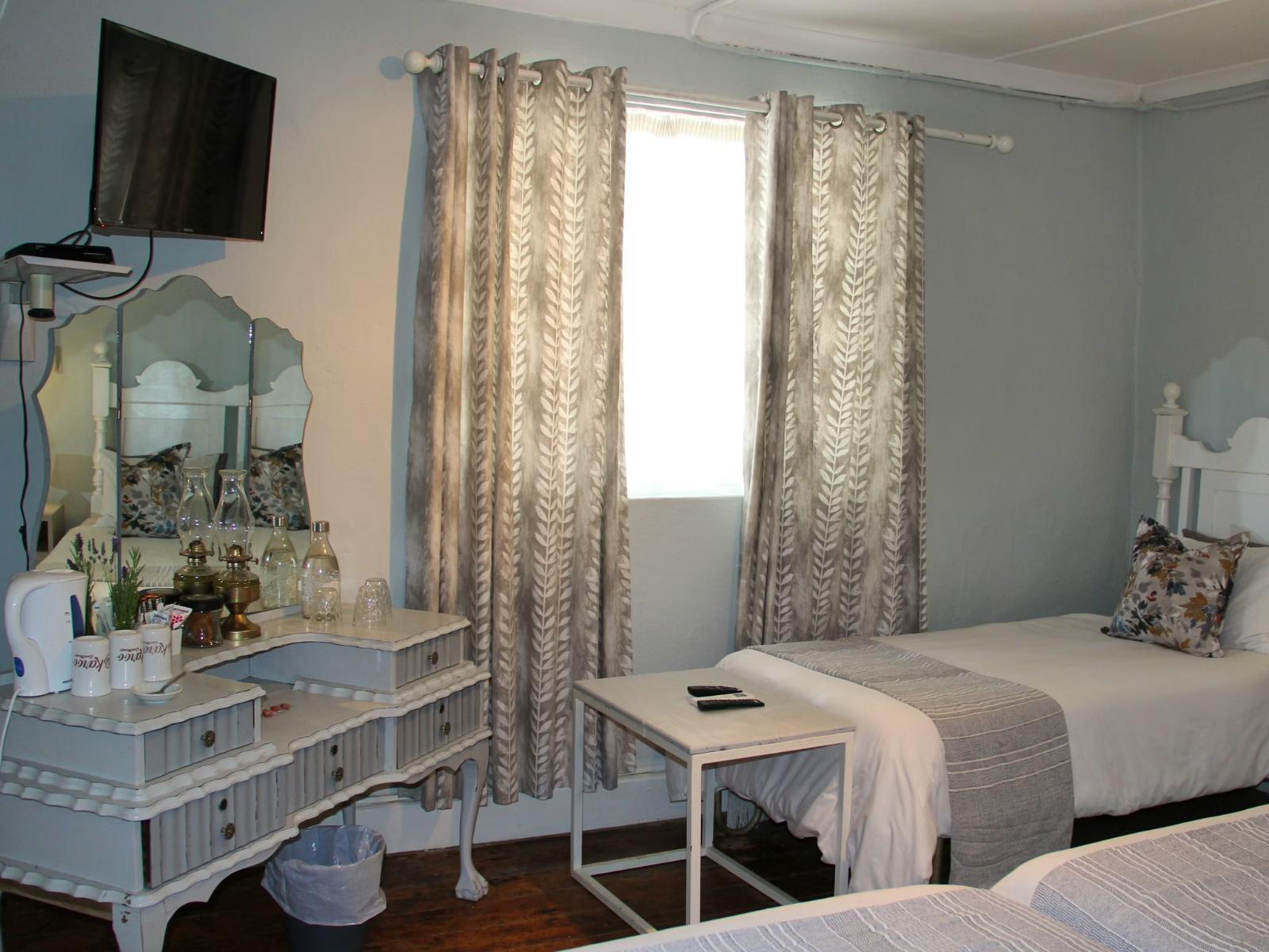 Room 1 — Coffee/tea facilities