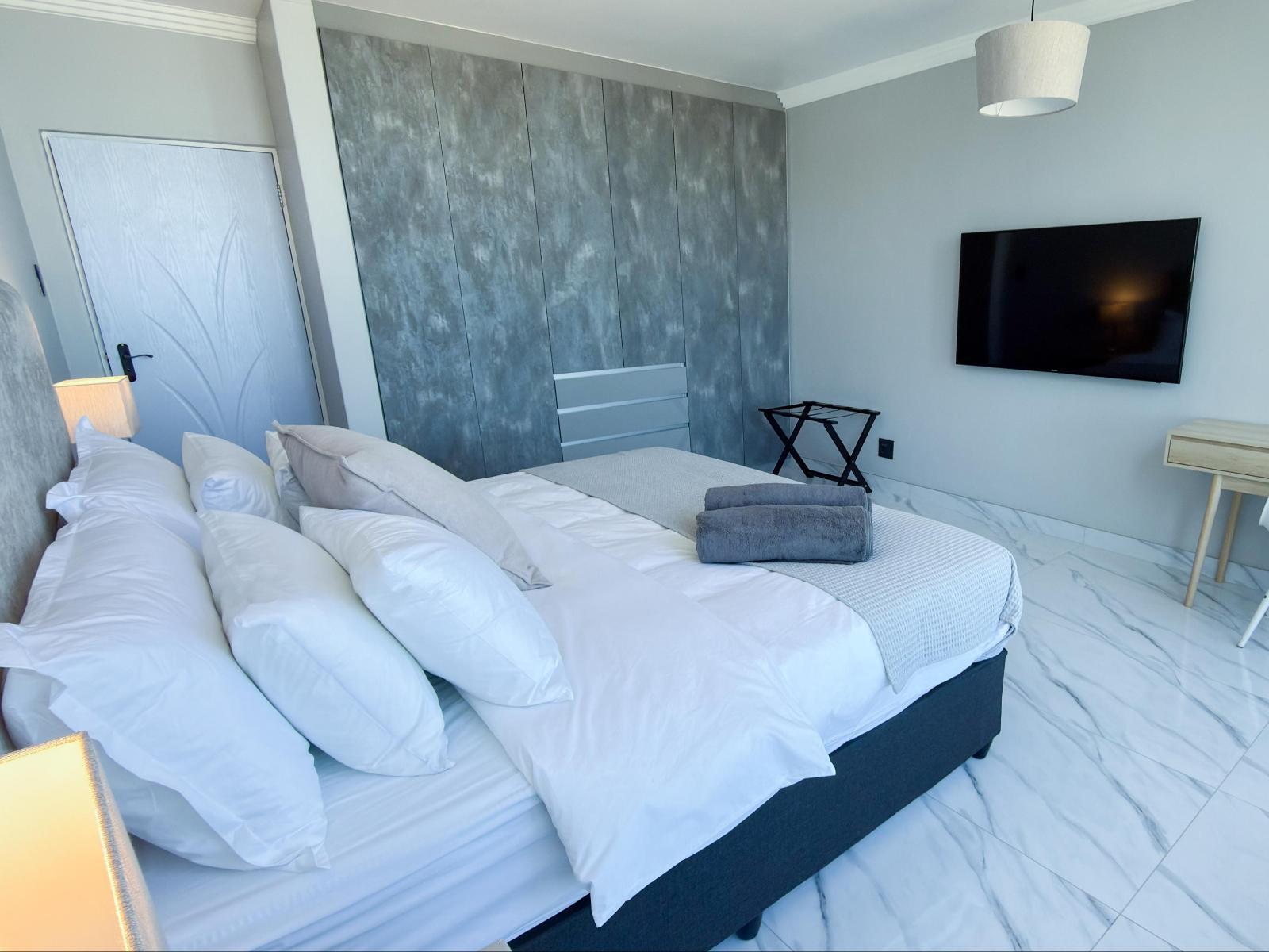 Room 1 — Photo of the whole room
