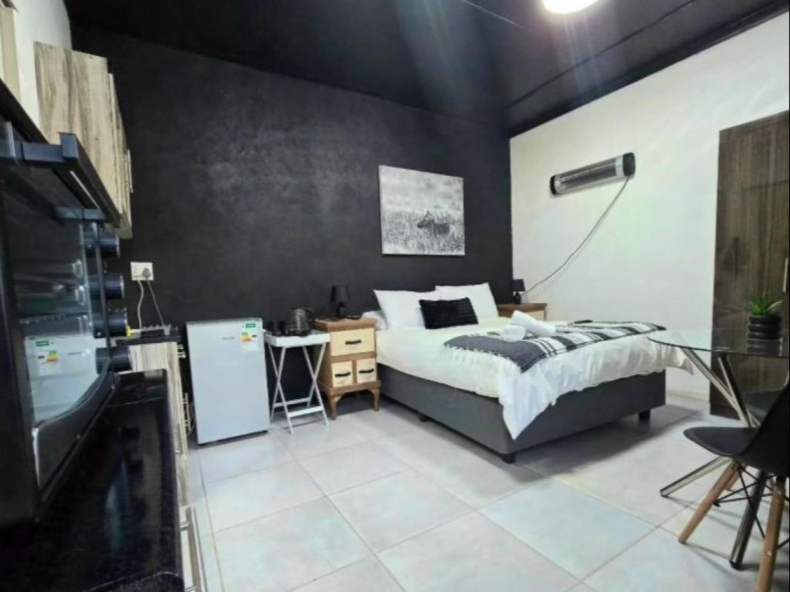 Room 1 — Photo of the whole room