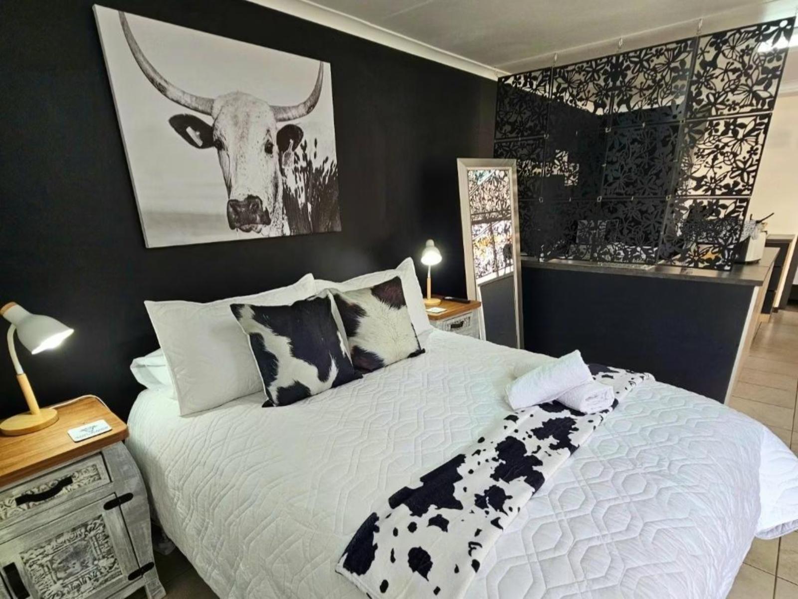 Room 2 — Photo of the whole room