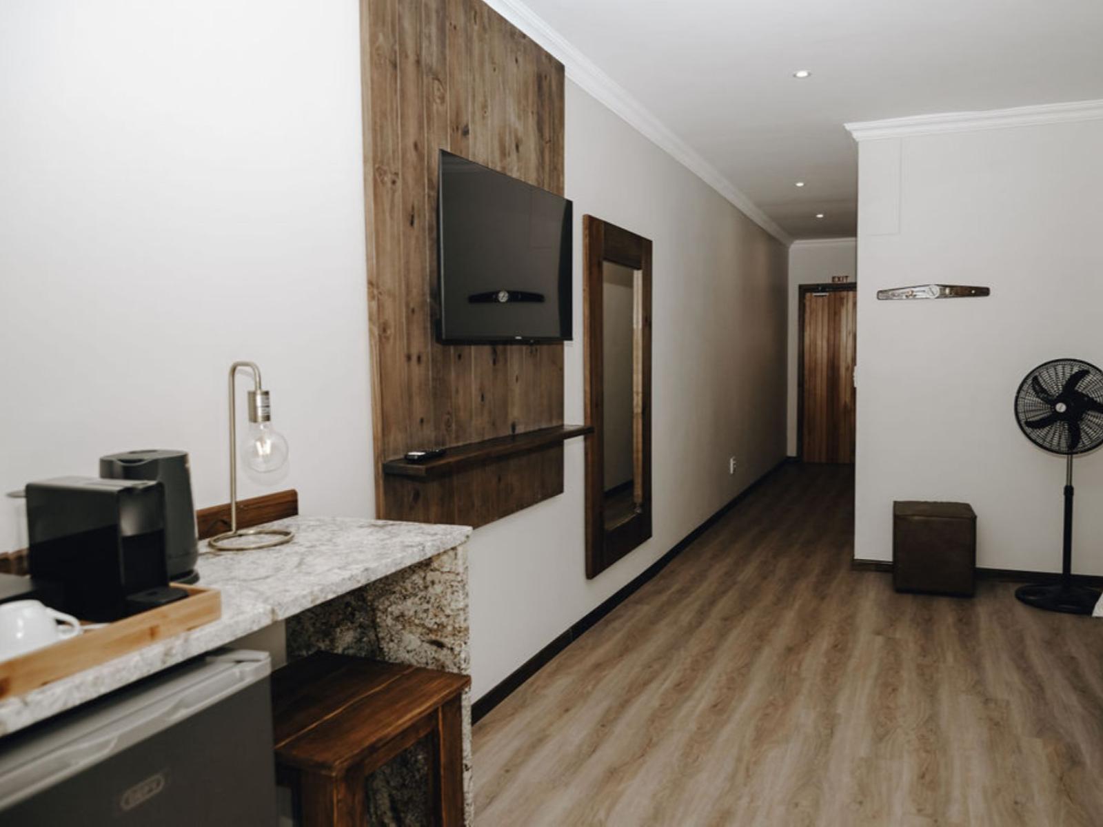 Room 1 — Photo of the whole room