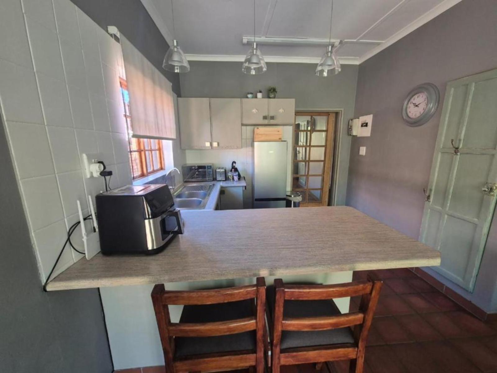 Room 1 — Kitchenette