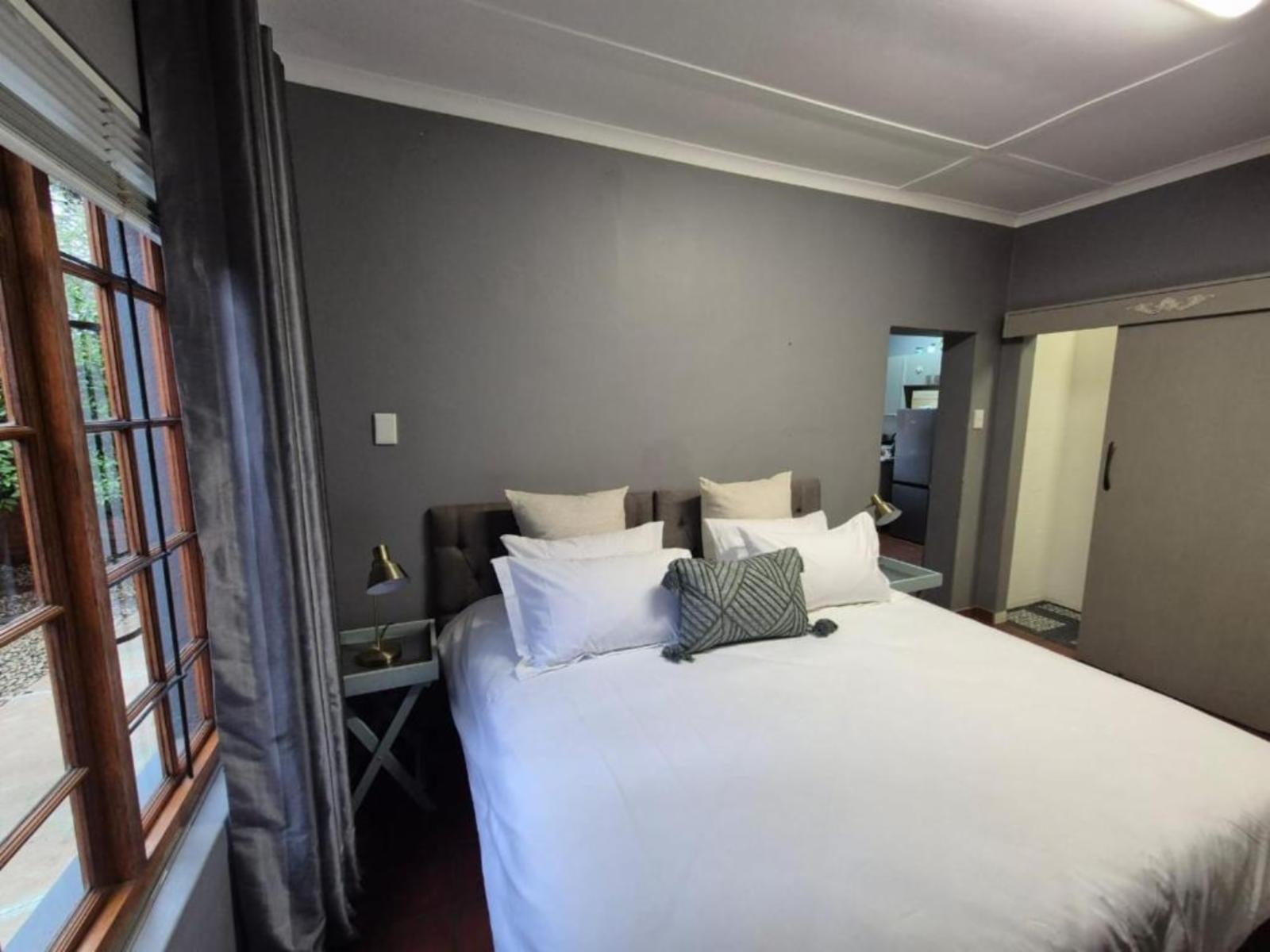 Room 1 — Photo of the whole room