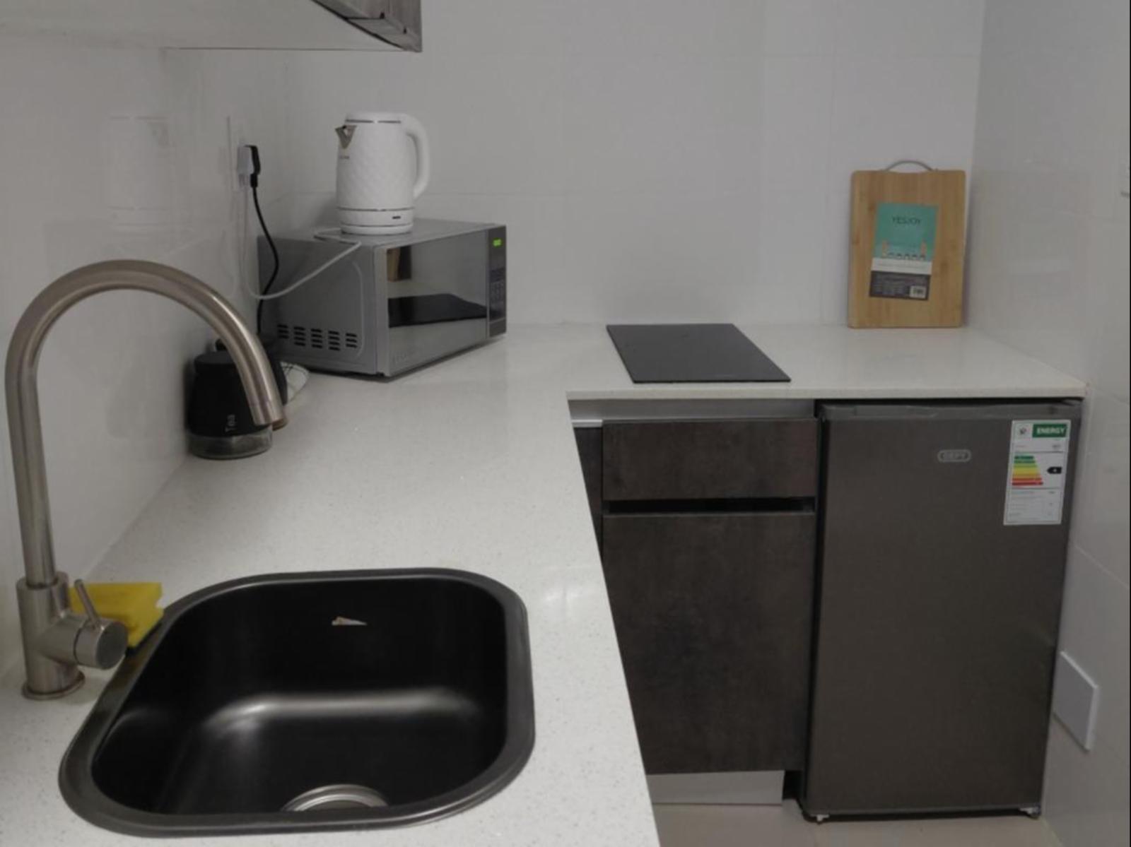 Room 1 — Kitchenette