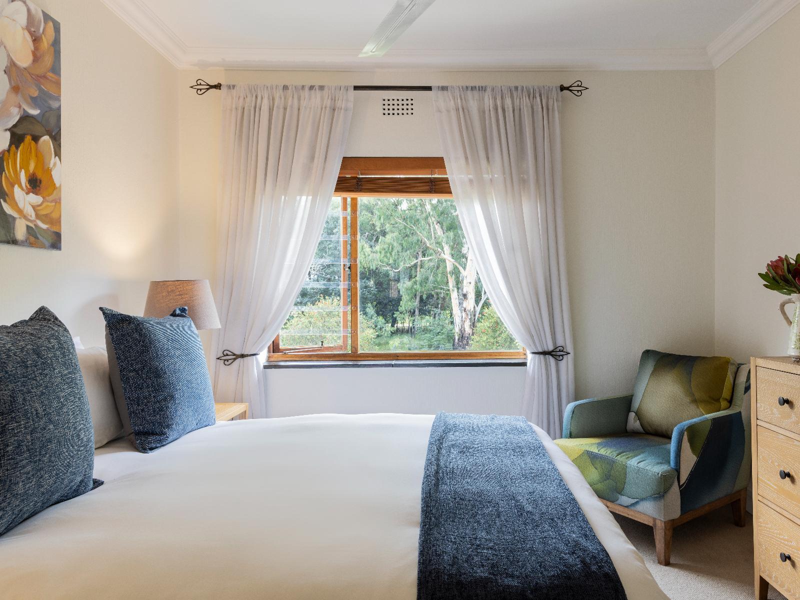 Room 1 — Photo of the whole room