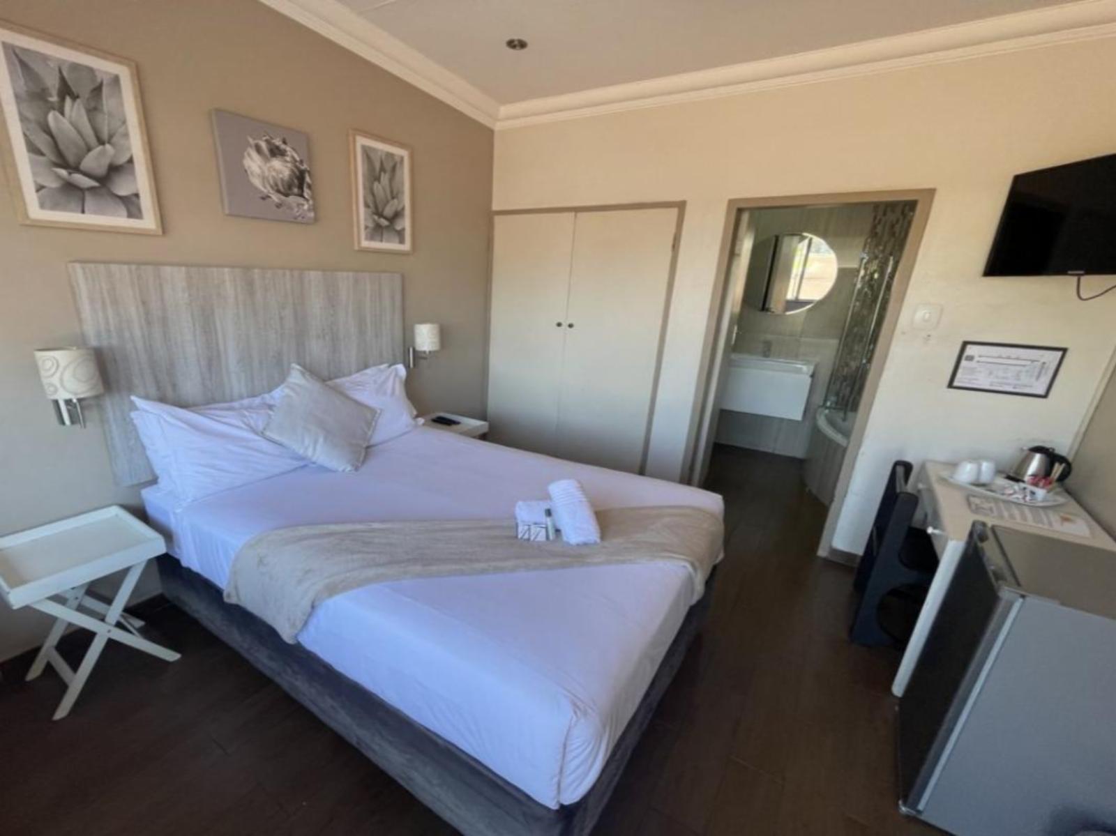 Room 3 — Photo of the whole room