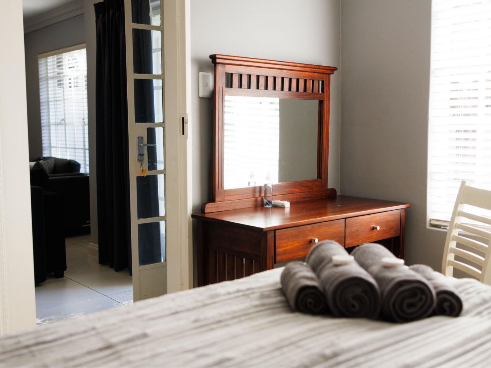 Room 1 — Photo of the whole room