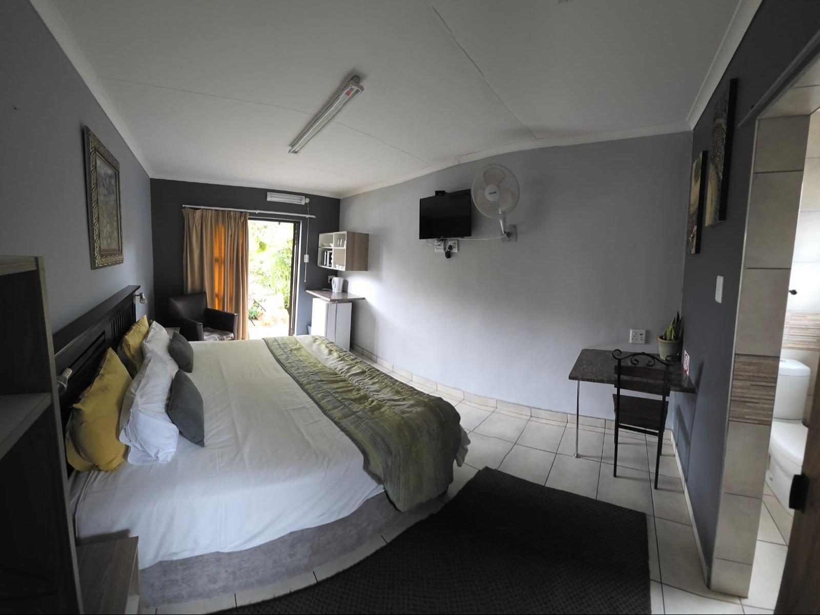 Room 1 — Photo of the whole room