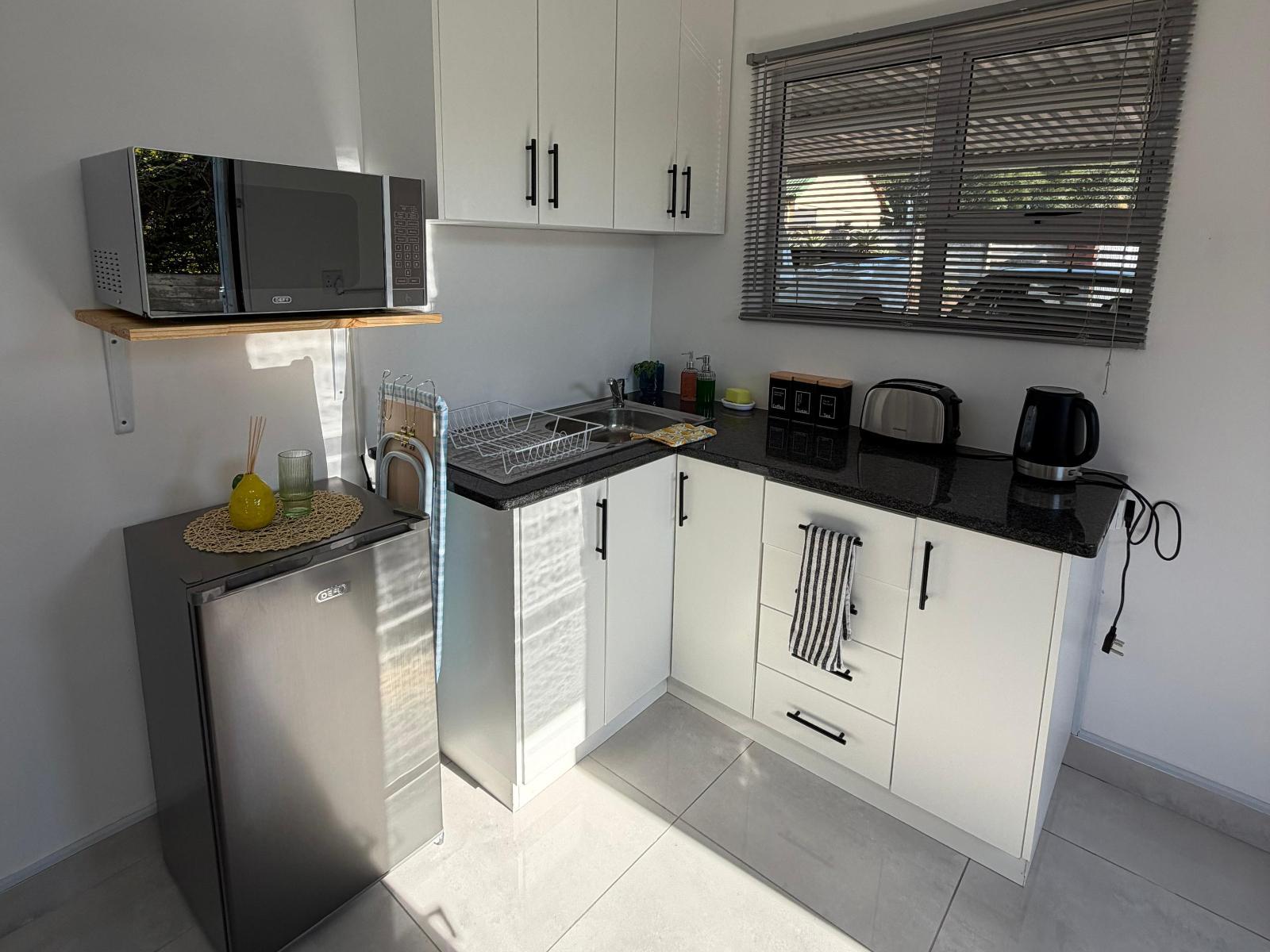Room 1 — Kitchenette