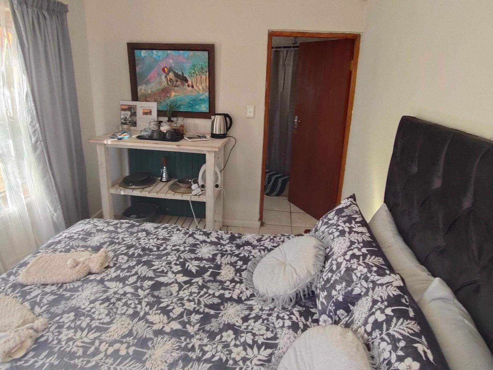Room 2 — Photo of the whole room