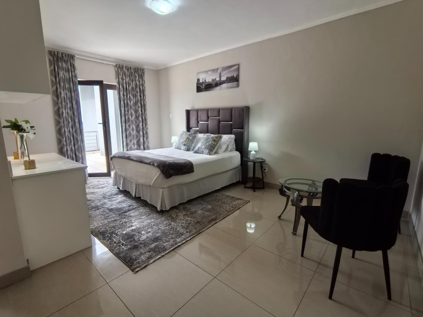 Room 3 — Photo of the whole room