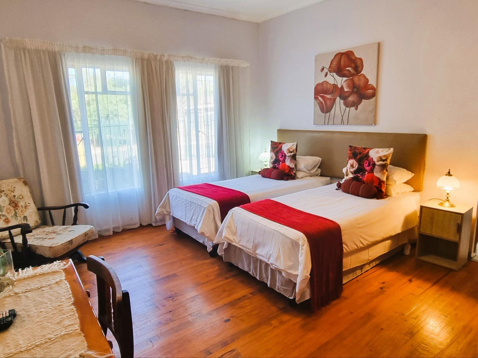 Room 1 — Photo of the whole room