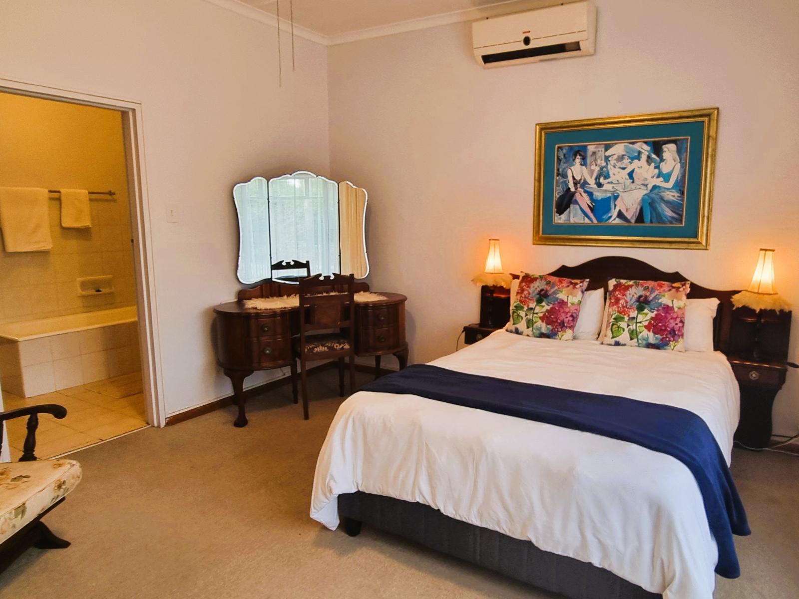 Room 2 — Photo of the whole room