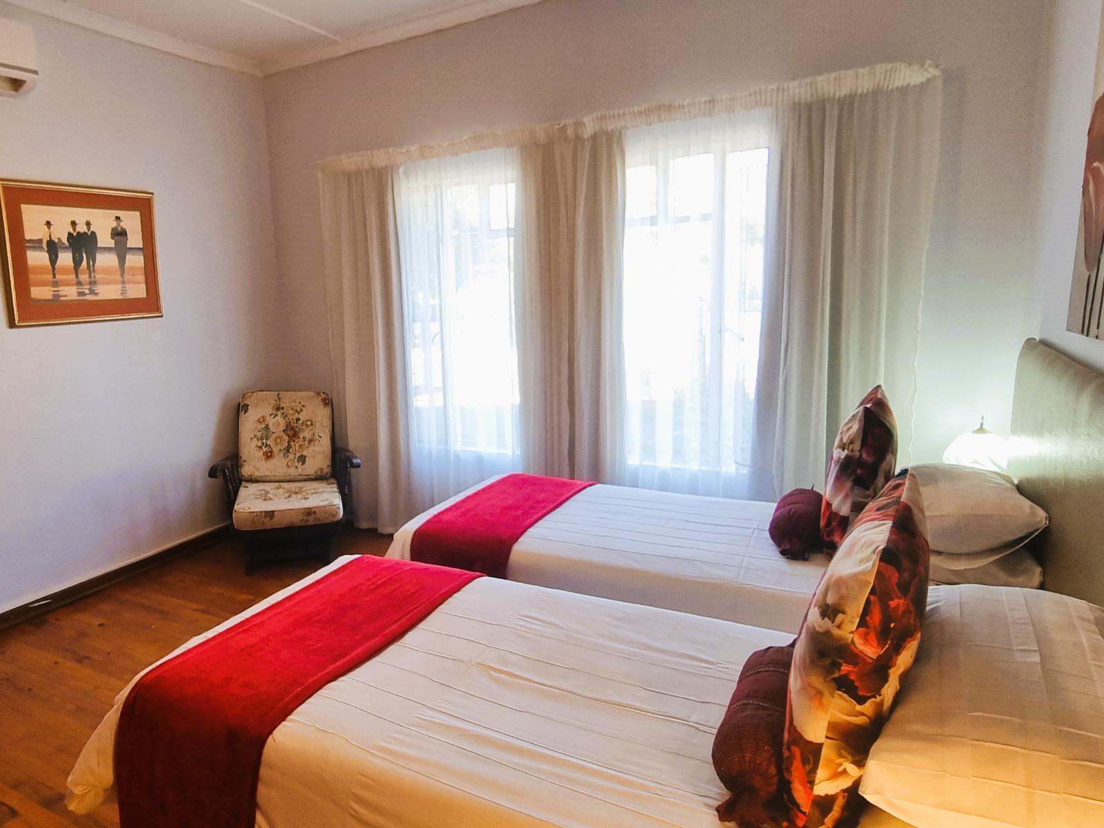 Room 1 — Photo of the whole room