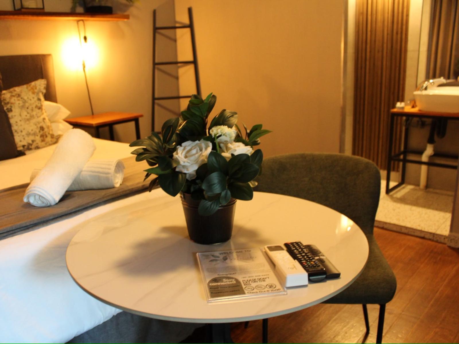 Room 1 — Photo of the whole room