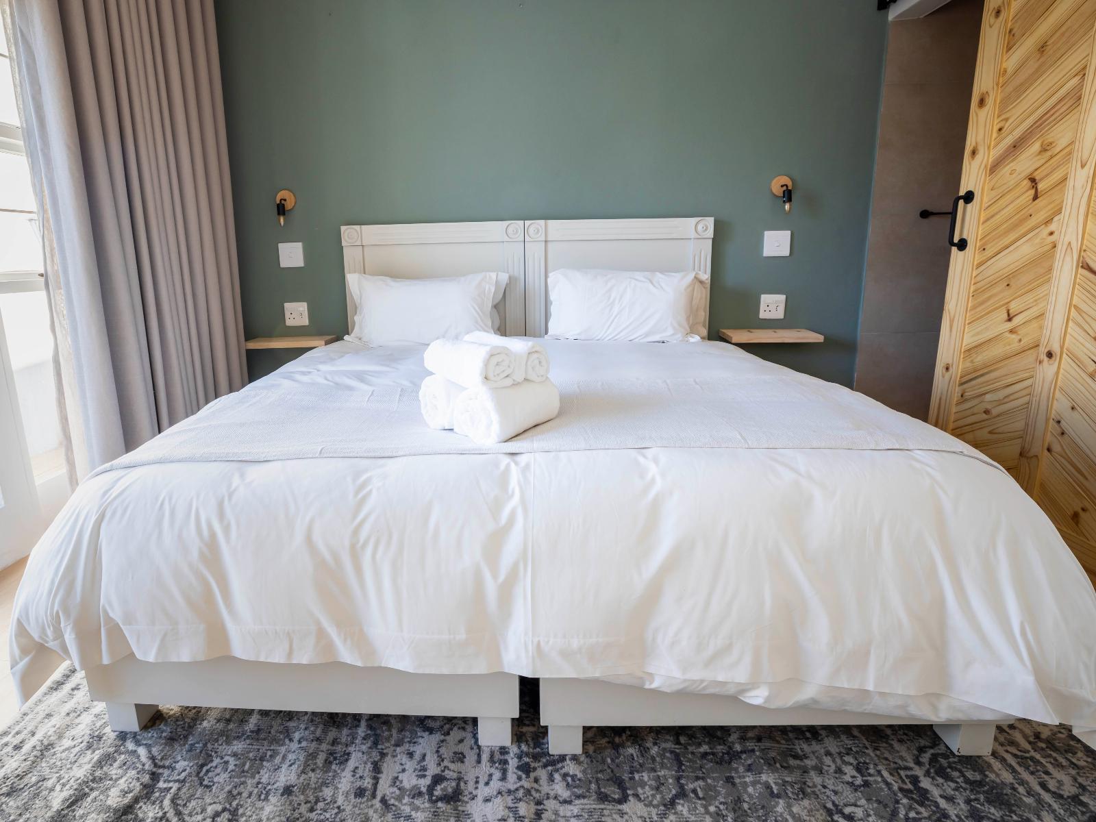 Room 1 — Photo of the whole room