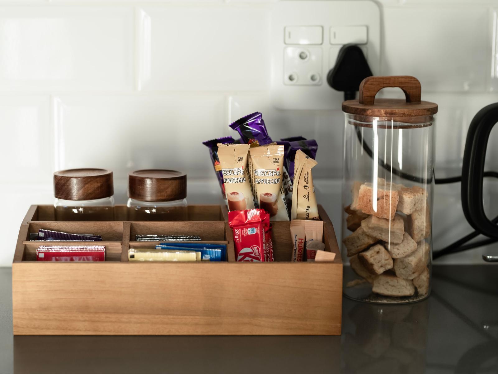 Room 1 — Coffee/tea facilities
