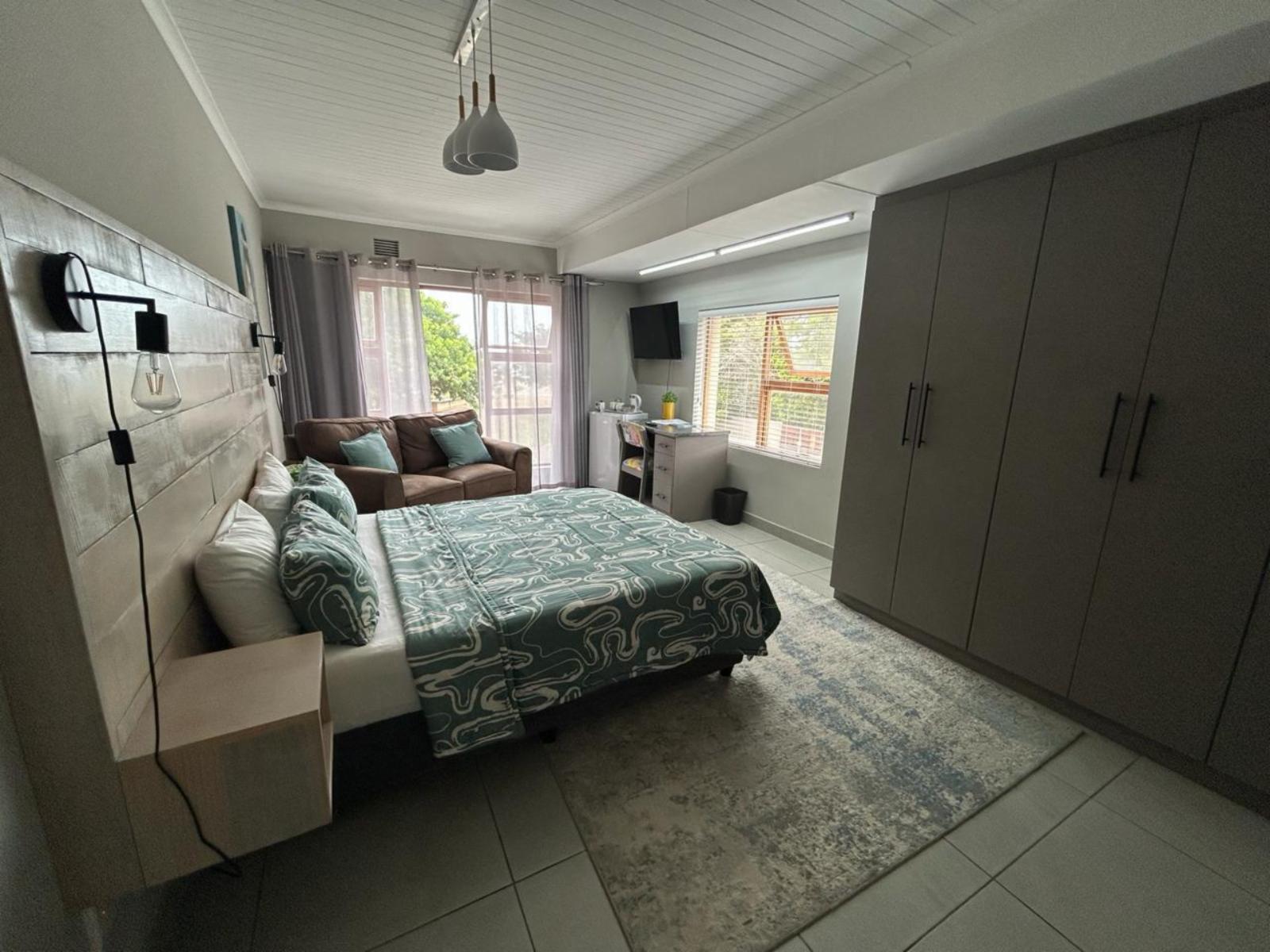 Room 1 — Photo of the whole room