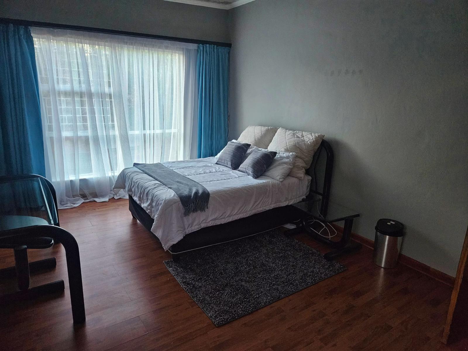 Room 1 — Photo of the whole room