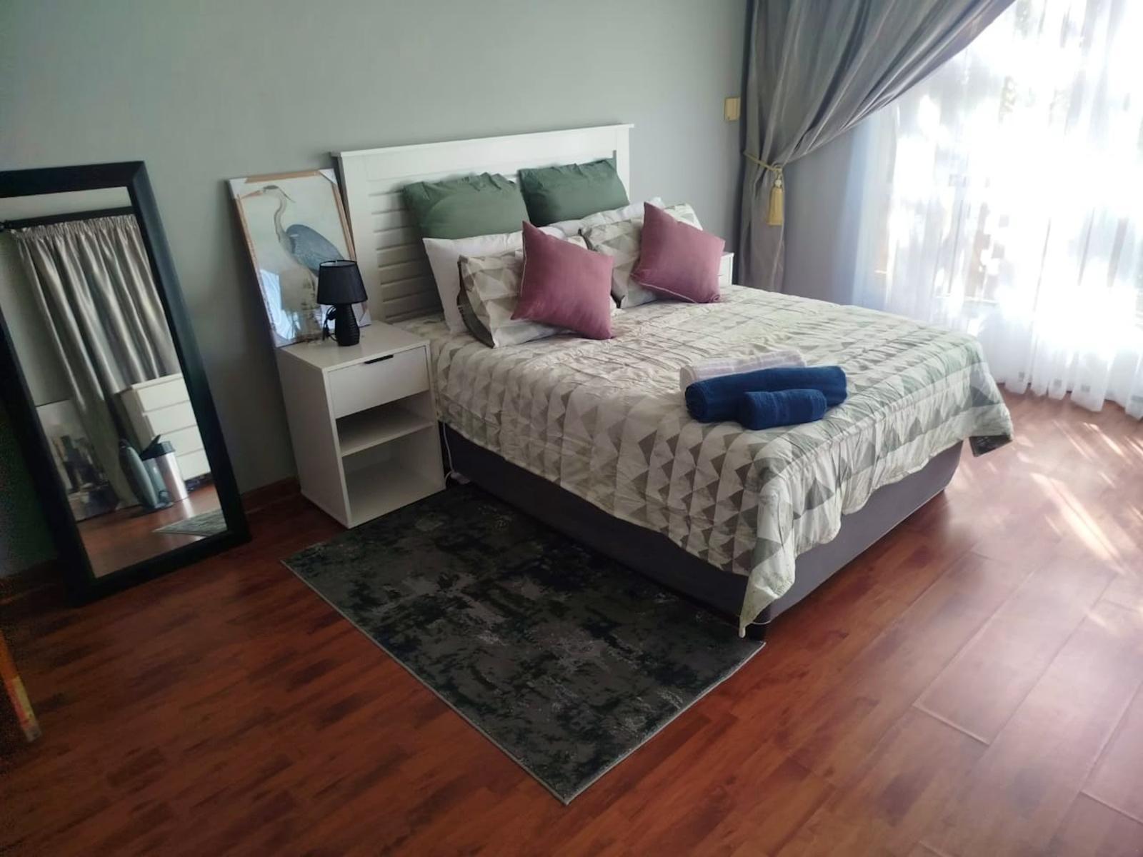 Room 1 — Photo of the whole room