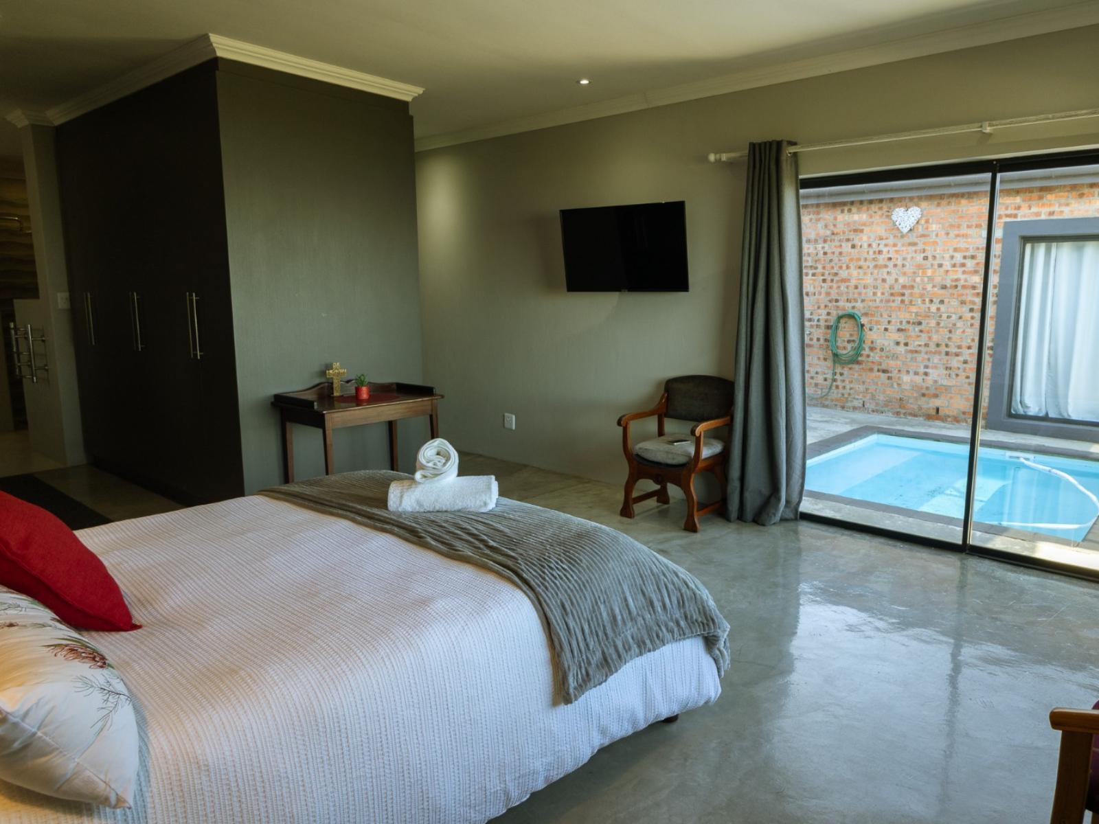 Room 1 — Photo of the whole room