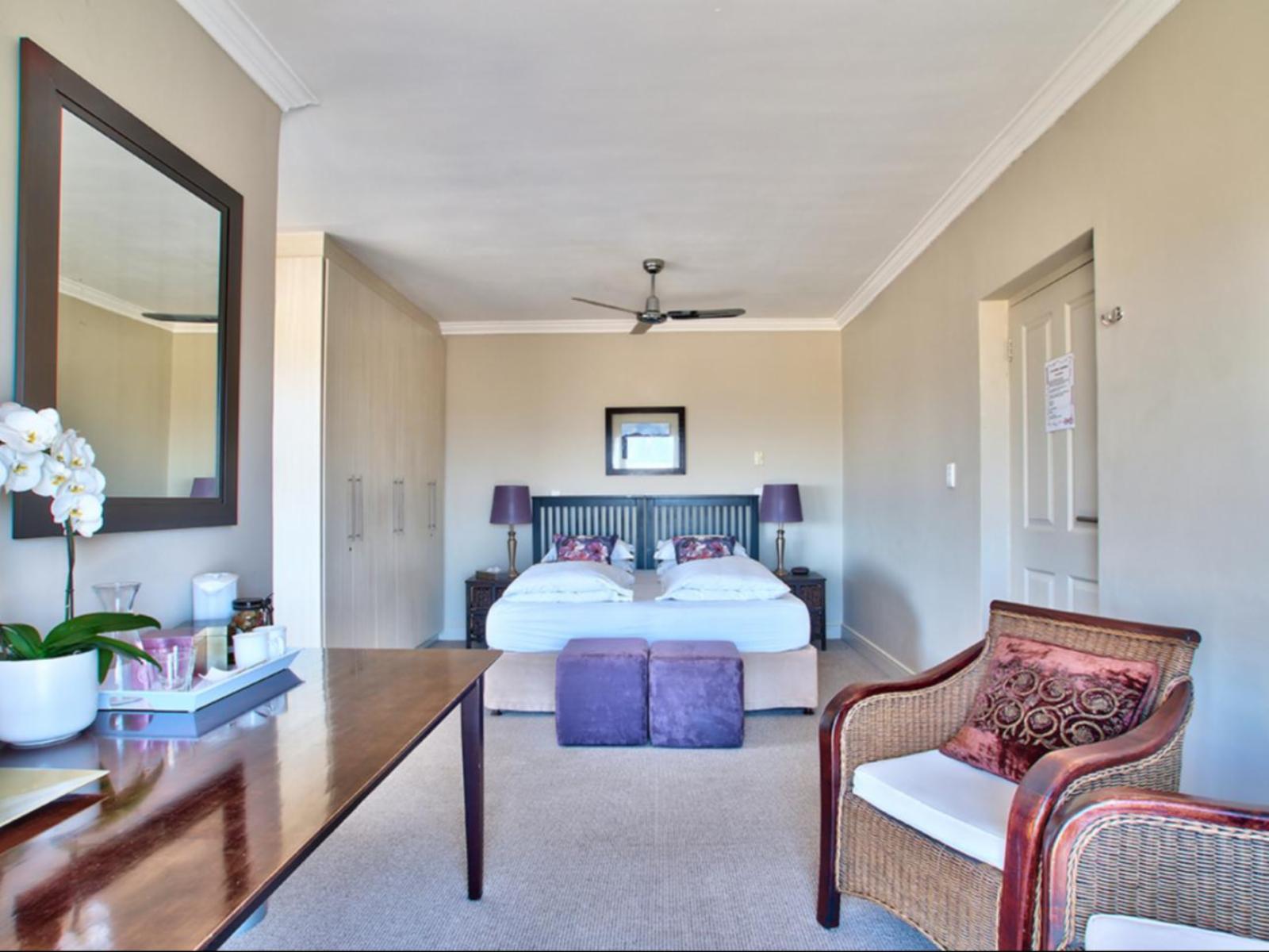 Room 1 — Photo of the whole room