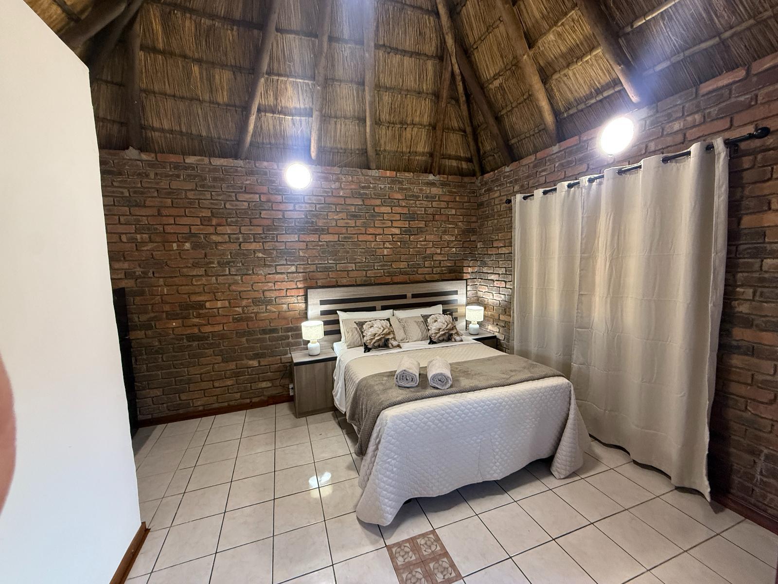 Room 1 — Photo of the whole room