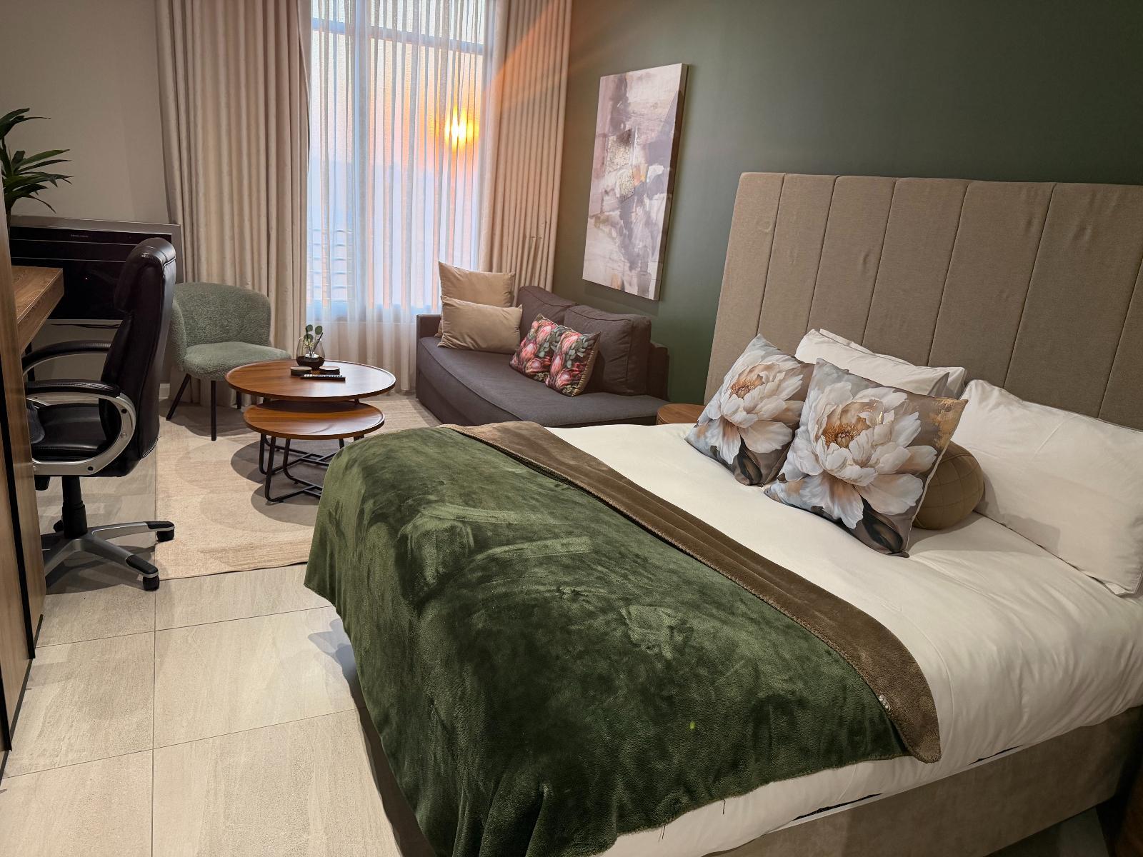 Room 1 — Photo of the whole room