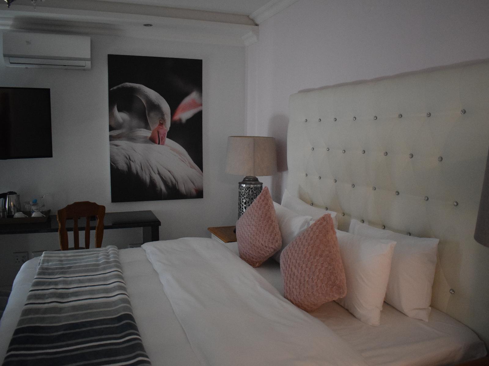 Room 1 — Photo of the whole room