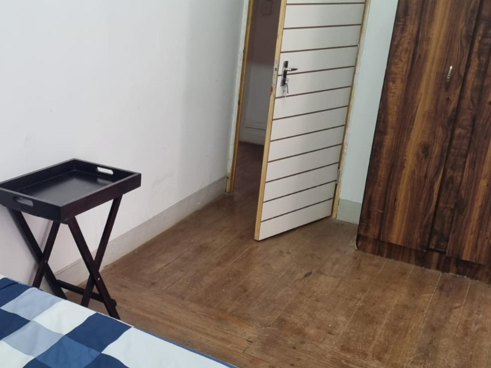 Room 1 — Photo of the whole room
