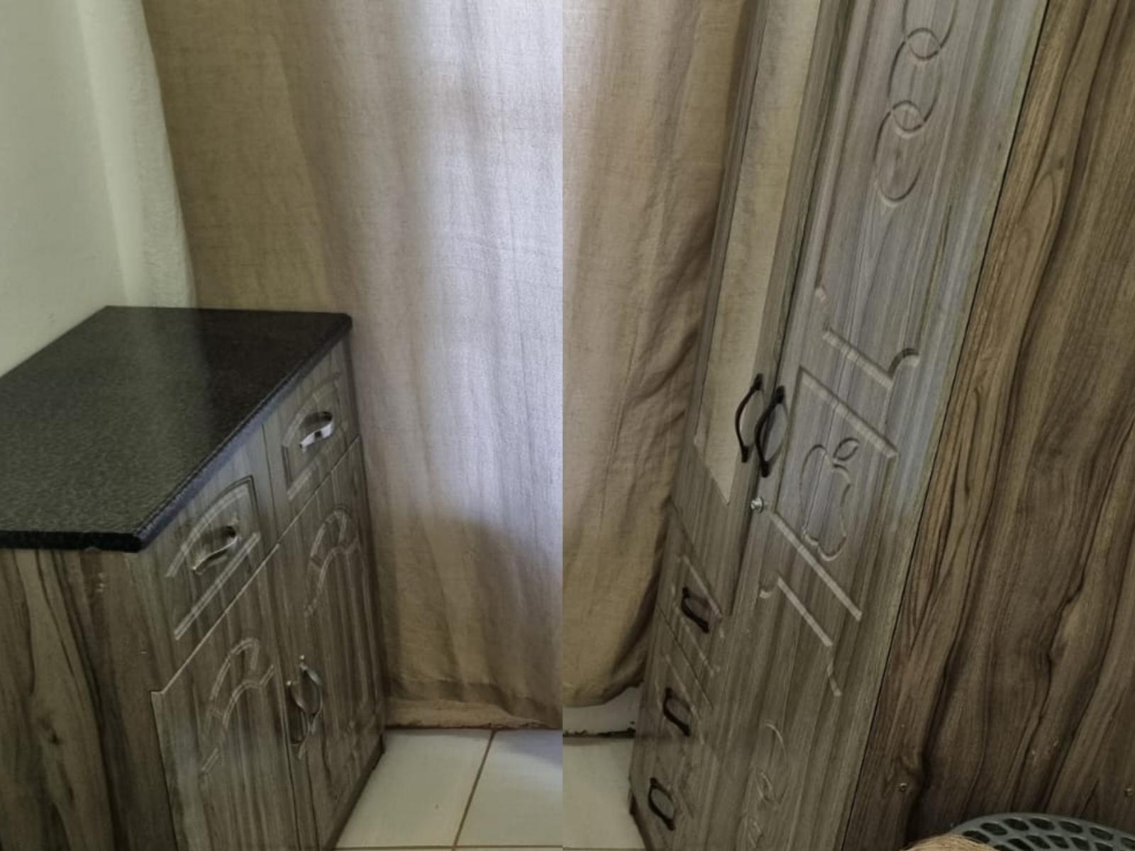 Room 1 — Decorative detail