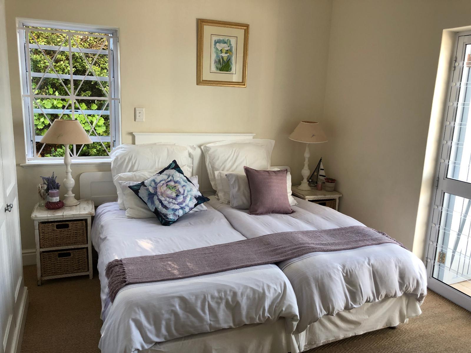Room 1 — Photo of the whole room
