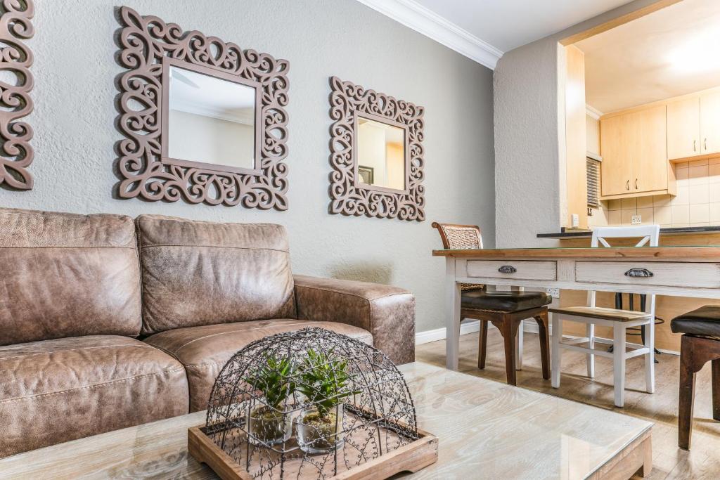 Avemore Apartments in Stellenview 5