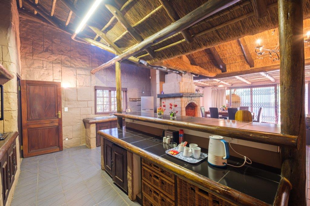Motozi Lodge