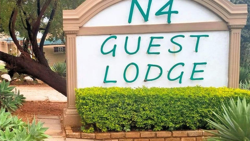 N4 Guest Lodge image 2