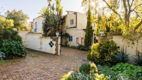 Aurora Guest Units in Durbanville Hills 3