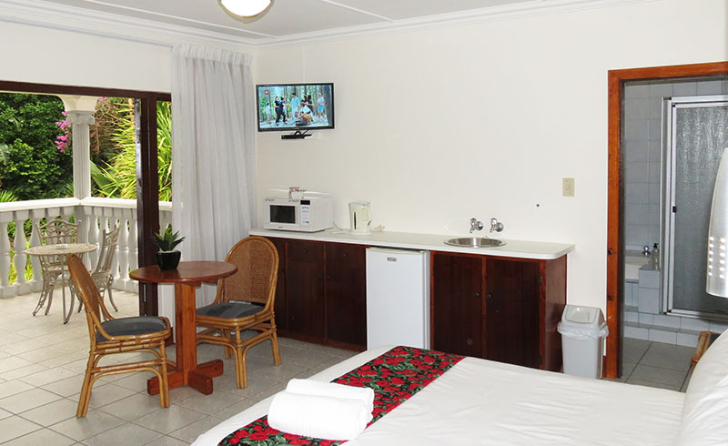 Dieu Donnee River Lodge