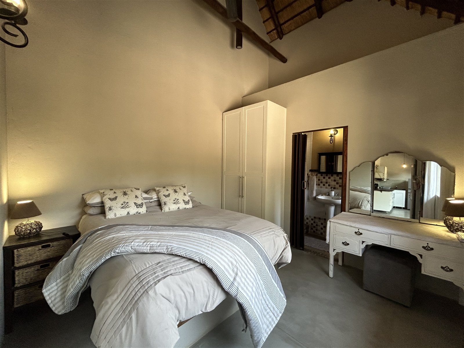 Leadwood Tree Safari Lodge image 2