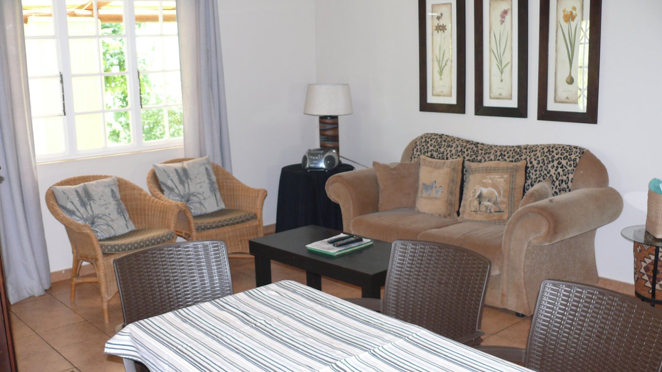 Hluhluwe Country Cottages image 5