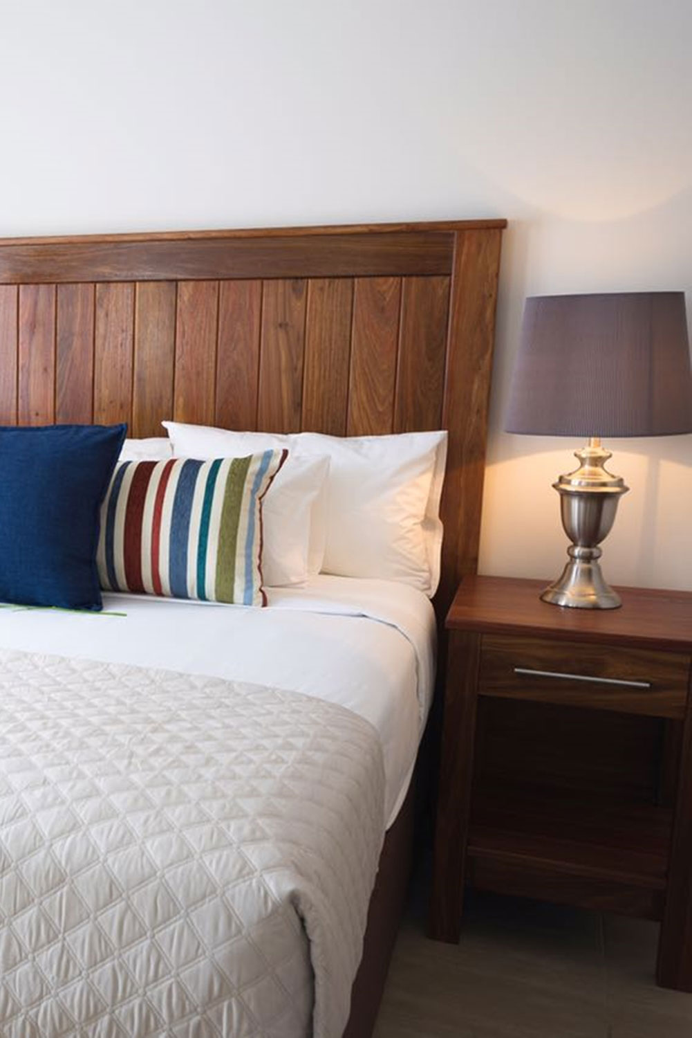 Camelot Guesthouse & Apartments image 5