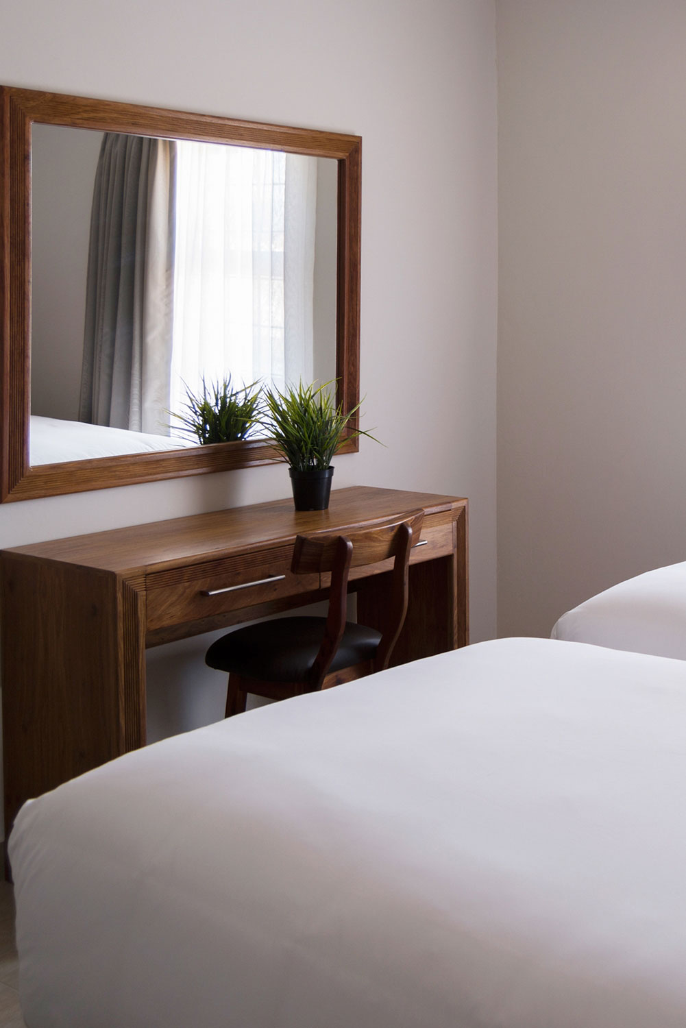 Camelot Guesthouse & Apartments image 4