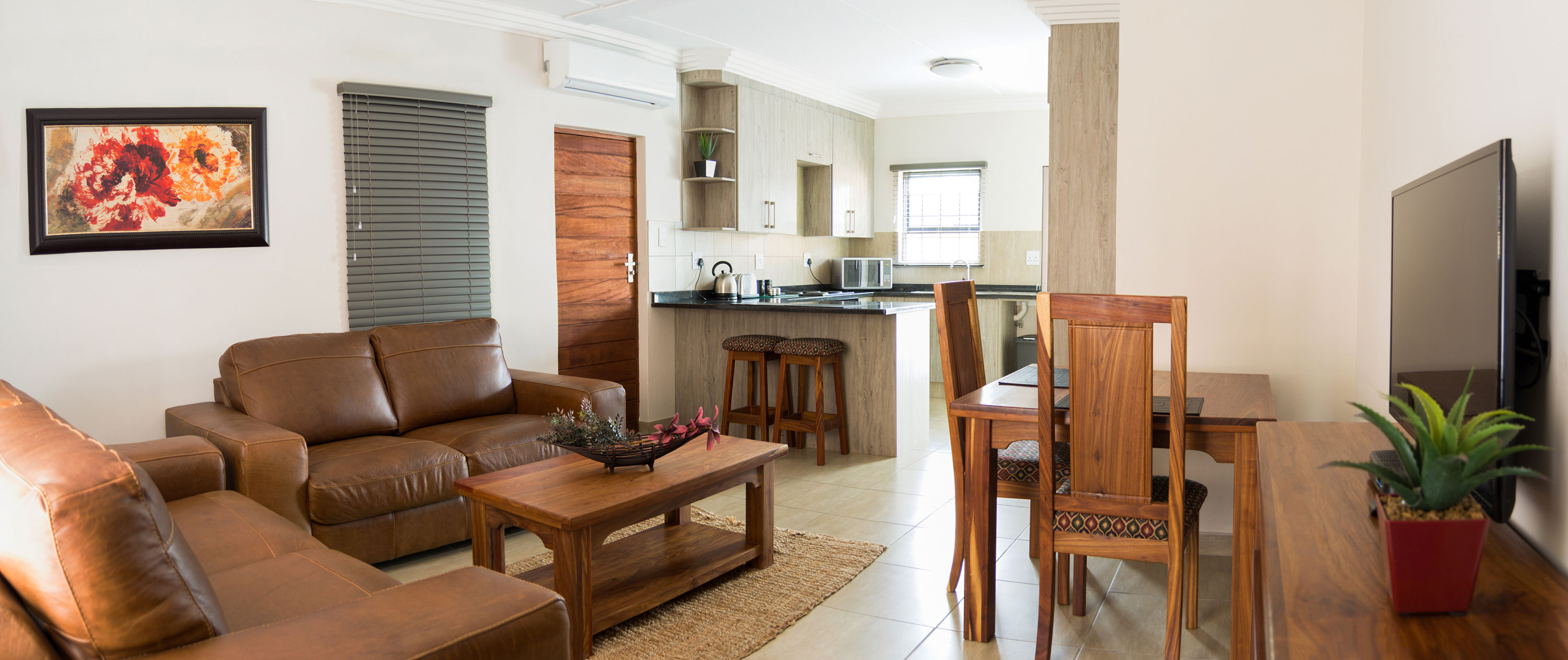 Camelot Guesthouse & Apartments