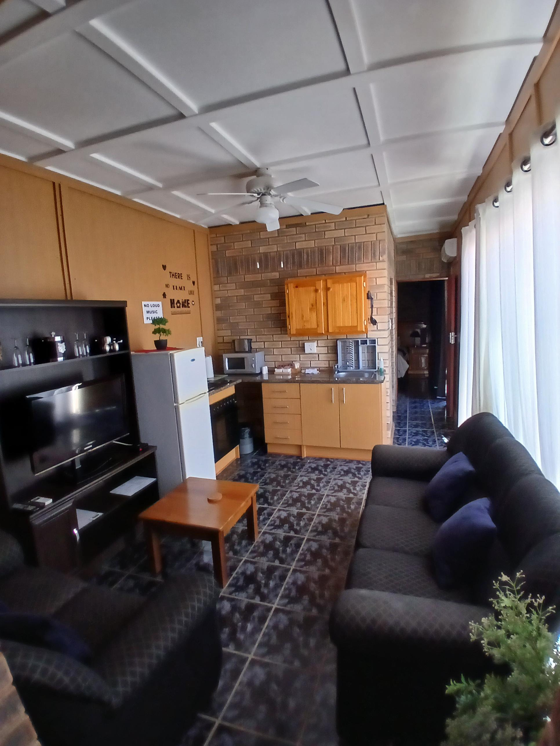SunRose Guesthouse Group in Venterstad 2