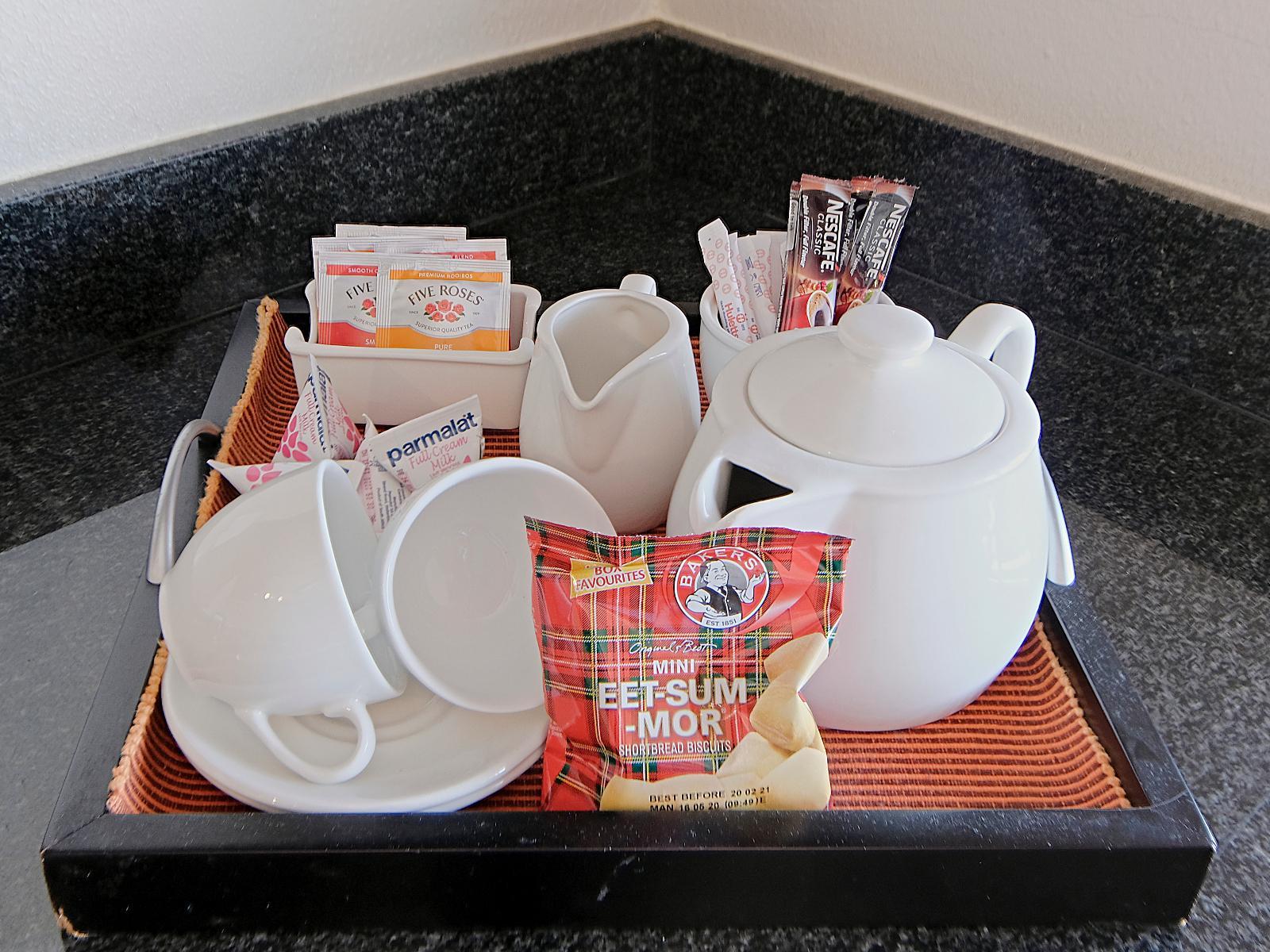 Room 3 — Coffee/tea facilities